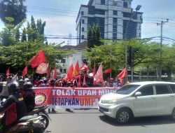 BBM Naik, Aksi Unjuk Rasa di Makassar Minta Upah Pekerja Dinaikkan