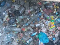 Sampah Plastik di Makassar Berserakan, Warga: Tidak Ada yang Mengangkut