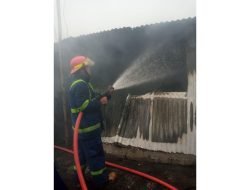 Si Jago Merah Kembali Menghanguskan Satu Rumah di Maccini Sombala