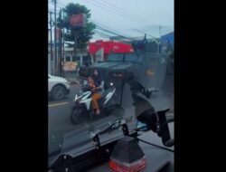 Viral Pemotor di Purwakarta Terlindas Kendaraan Tempur TNI
