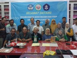 Penandanatangan MoA Fisip UIT Makassar dengan Fisip UKIM