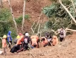 Basarnas Makassar Turunkan Tim Evakuasi di Lokasi Longsor Bastem Kabupaten Luwu