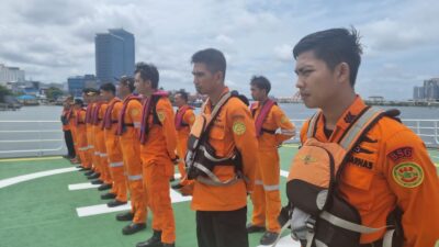 Basarnas Makassar Kerahkan KN Sar Kamajaya 104 Bantu Pencarian ABK Kapal Yuiee Jaya 2 yang Tenggelam di Sekitar Perairan Selayar