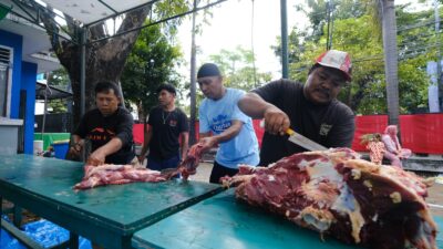 Pelindo Regional 4 Gelar Sholat Ied & Salurkan Daging Qurban