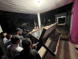 Mahasiswa Unhas Memberikan Inovasi Alat Pengering Rumput Laut Bagi Petani