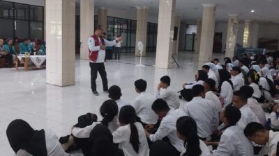 Kepala LLDIKTI Wil.IX Dr.Andi Lukman, Hadiri PKKMB UIT, Beri Motivasi Mahasiswa