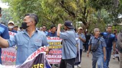 Ribuan Pegawai TPOP Geruduk Kantor Dinas PSDA Sulsel