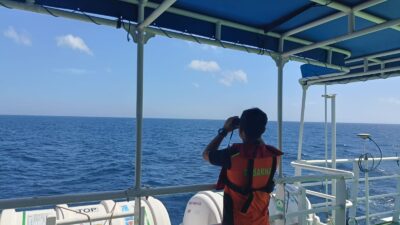 Pencarian Hari Kedua Kapal Pengangkut Ikan yang Tenggelam di Perairan Tanah Keke, Kab Takalar
