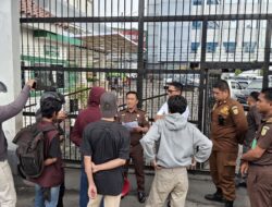 Front mahasiswa desak kejati periksa Kepala Dinas PU Kota Makassar