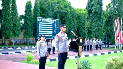 Kapolda Sulsel Pimpin Apel Pagi dan Beri Arahan kepada Personel Polda Sulsel