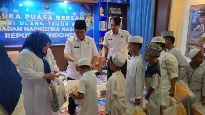 KELUARGA BESAR BNNP SULAWESI SELATAN BUKA PUASA BERSAMA DIRANGKAIKAN SYUKURAN DALAM RANGKA HUT BNN KE 23 TAHUN