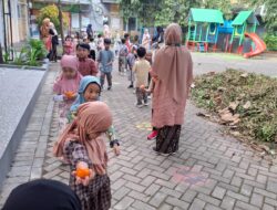 Langkah Kecil, Semangat Kartini: TK Islam Athirah Bukit Baruga Rayakan Hari Kartini dengan Aksi Berbagi