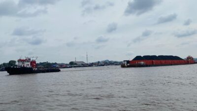 Pelindo Tegaskan Pemanduan & Penundaan di Sungai Mahakam Sesuai Ketentuan