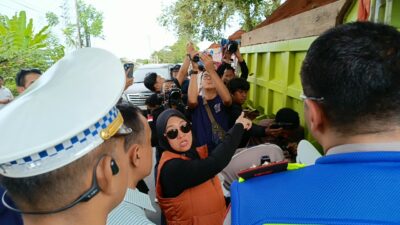 Kapolres dan Bupati Gowa Tertibkan Truk di Poros Pattallassang