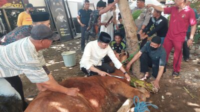 Kapolres Gowa Pimpin Pemotongan Hewan Kurban di Hari Raya Idul Adha 1446 H