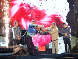 Tradisi Malimbur Bunga Meriahkan Pembukaan Beautiful Malino 2025