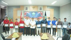 BERIKAN PENGHARGAAN KEPADA PERSONIL BEA CUKAI SULBAGSEL DAN PEGAWAI PERUSAHAAN PENGIRIMAN, KEPALA BNNP SULSEL APRESIASI SINERGITAS PEMBERANTASAN NARKOTIKA