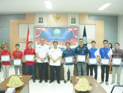 BERIKAN PENGHARGAAN KEPADA PERSONIL BEA CUKAI SULBAGSEL DAN PEGAWAI PERUSAHAAN PENGIRIMAN, KEPALA BNNP SULSEL APRESIASI SINERGITAS PEMBERANTASAN NARKOTIKA