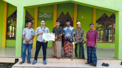 Pegadaian Kanwil Makassar Salurkan Bantuan Bahan Bangunan Senilai Rp30 Juta untuk Pembangunan Toilet Masjid Babul Ali Bontoa