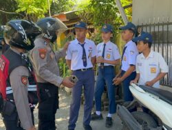 Perintis Presisi Samapta Polres Gowa Tertibkan Pelajar Yang Berada di Luar Sekolah Saat Jam Belajar