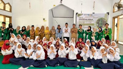 Cegah Pernikahan Dini, Wujudkan Masa Depan Cerah: Mahasiswa KKN UIN Alauddin Makassar Gelar Seminar di SMPN 5 Labakkang