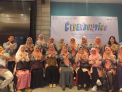 Siswa SMPN 8 Makassar, Nobar Film Cyberbullying di MP Makassar.