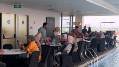 MAKAN SIANG “MAEKI A’KA’DO” DI VASAKA HOTEL MAKASSAR SAMBIL MENIKMATI VIEW KOTA MAKASSAR