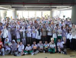 Sekolah Islam Athirah Dukung Program Literasi Kota Makassar Lewat Donasi Buku