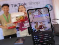 Pedagang Rujak di Makassar Raup Omzet Lebih Besar Berkat Live TikTok Dengan Im3