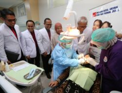 Di Bulan Kesehatan Gigi Nasional 2025, Pepsodent Bersama FKG RSGMP UNHAS Bantu Masyarakat Makassar Atasi Masalah Gusi