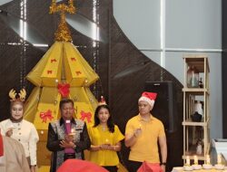 Mercure Nexa Pettarani Gelar Lighting Christmas Tree Bersama Anak Panti Asuhan