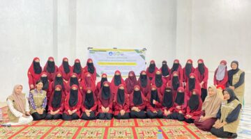 Implementasi MoA FKM UIT–Desa Bontoala, Prodi S1 Kesmas Edukasi Manajemen Bencana Banjir di Pesantren Al Mulk