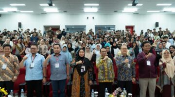 DORONG GENERASI MUDA MELEK KEUANGAN, OJK BAHAS PELUANG DAN RISIKO PEMBIAYAAN DIGITAL DI UNIVERSITAS RIAU