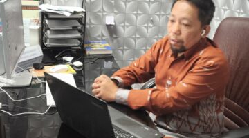 Wakil Yayasan UIT Aminuddin, SH, MH jadi Narasumber Dies Natalis Fakultas Hukum UNHAS ke 74 dengan Berbagi Pengalaman