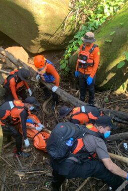 Basarnas Makassar Temukan Kedua Korban Terseret Arus Sungai Buakkang dalam Kondisi Meninggal Dunia