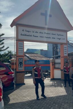 Unit Turjawali 1 Samapta Polres Gowa Gelar Patroli Kota, Sambangi Gereja Antisipasi Gangguan Kamtibmas