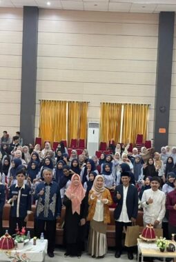 HMJ Perbankan Syariah Sukses Gelar Studium General