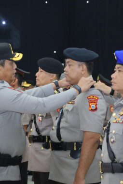Kapolda Sulsel Pimpin Sertijab Pejabat Utama dan Kapolres Jajaran Serta Lantik Karolog dan Kapolresta Gowa