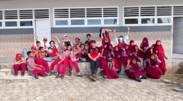 Gerakan Menanam Sejak Dini di SDN 174 Pinrang, Mahasiswa KKN Unhas Kenalkan Urban Farming kepada Siswa