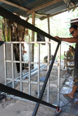 Atasi Kelangkaan Air Bersih, TMMD Kodim Gowa Kejar Penuntasan Pabrikasi Tower Sumur